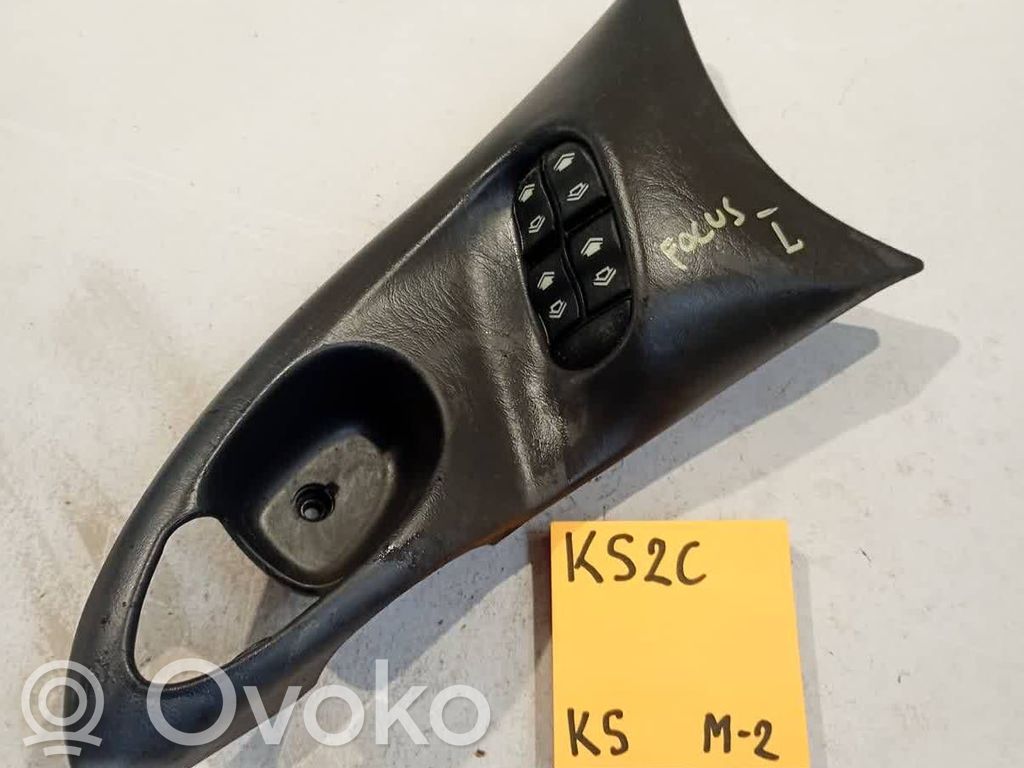 Ford Focus Front door window switch trim 