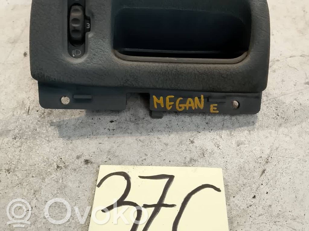 Renault Megane I Headlight level height control switch 