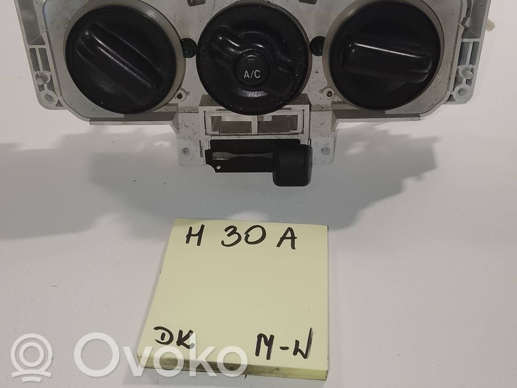 Suzuki Ignis Centrinės konsolės valdymo blokas 