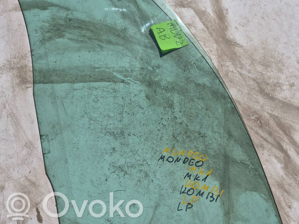 Ford Mondeo MK I Pagrindinis priekinių durų stiklas (keturdurio) 
