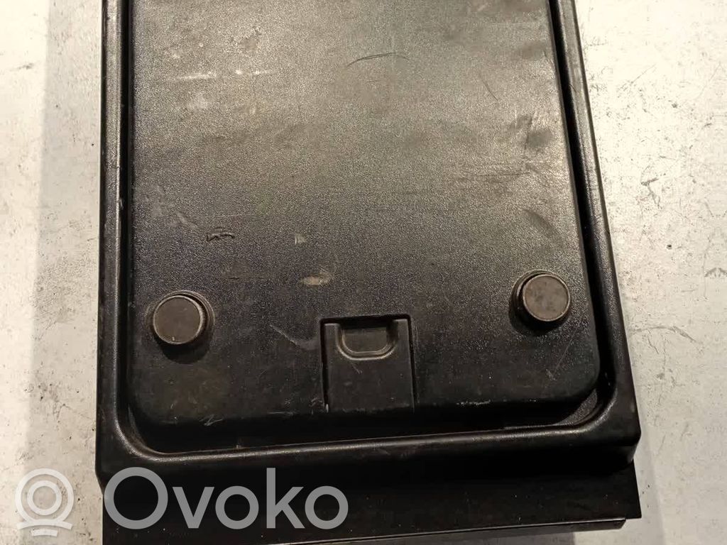 BMW 5 E39 Kita salono detalė 