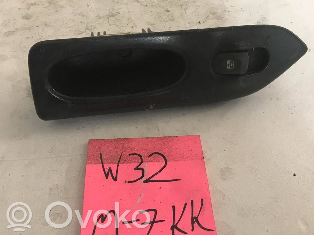 Renault Laguna I Electric window control switch 