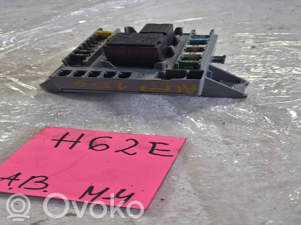 Alfa Romeo 159 Saugiklių blokas 