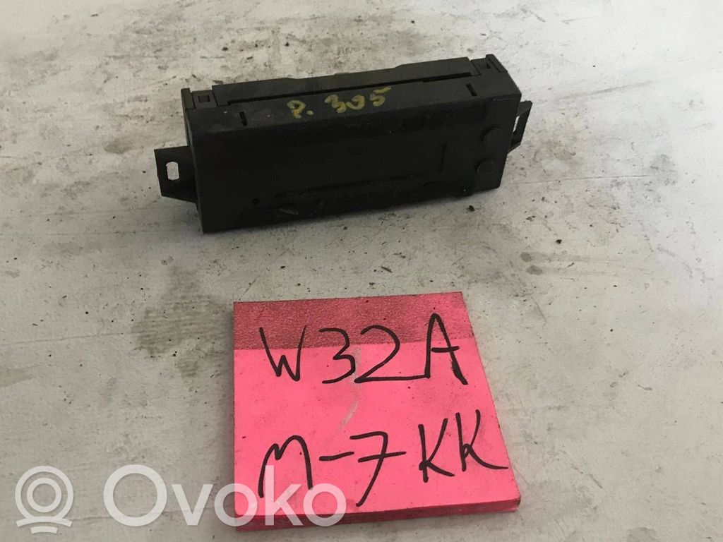 Peugeot 305 Monitori/näyttö/pieni näyttö 