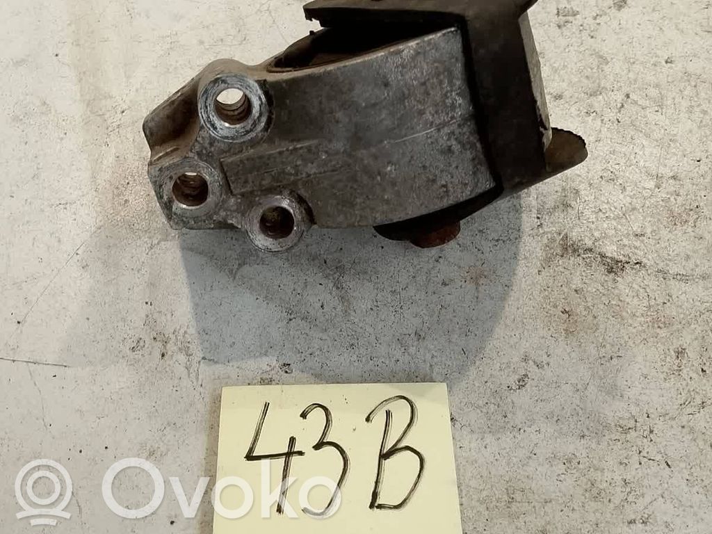 Renault Clio II Engine mount bracket 