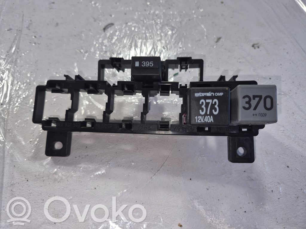 Audi A4 S4 B7 8E 8H Juego de caja de fusibles 