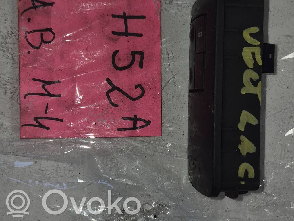 Inne przełączniki i przyciski   24439171