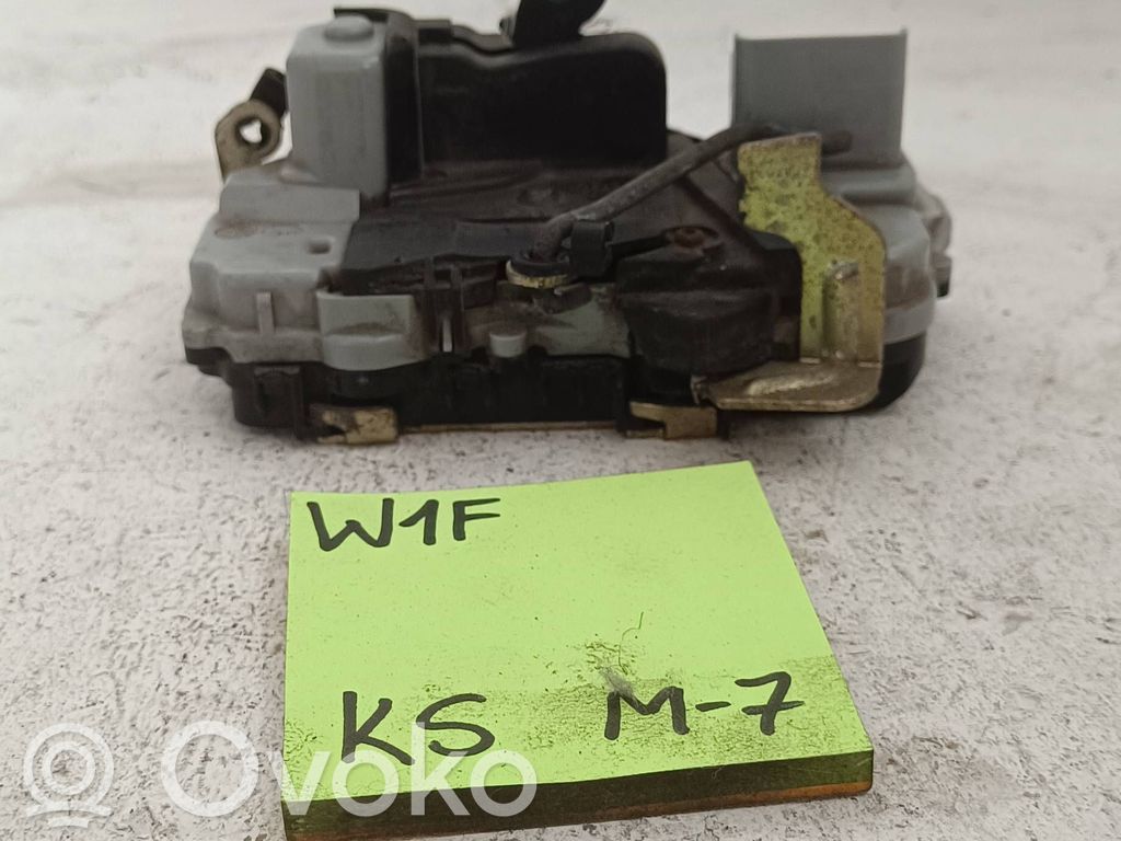 Citroen Xsara Priekšpusē slēdzene 