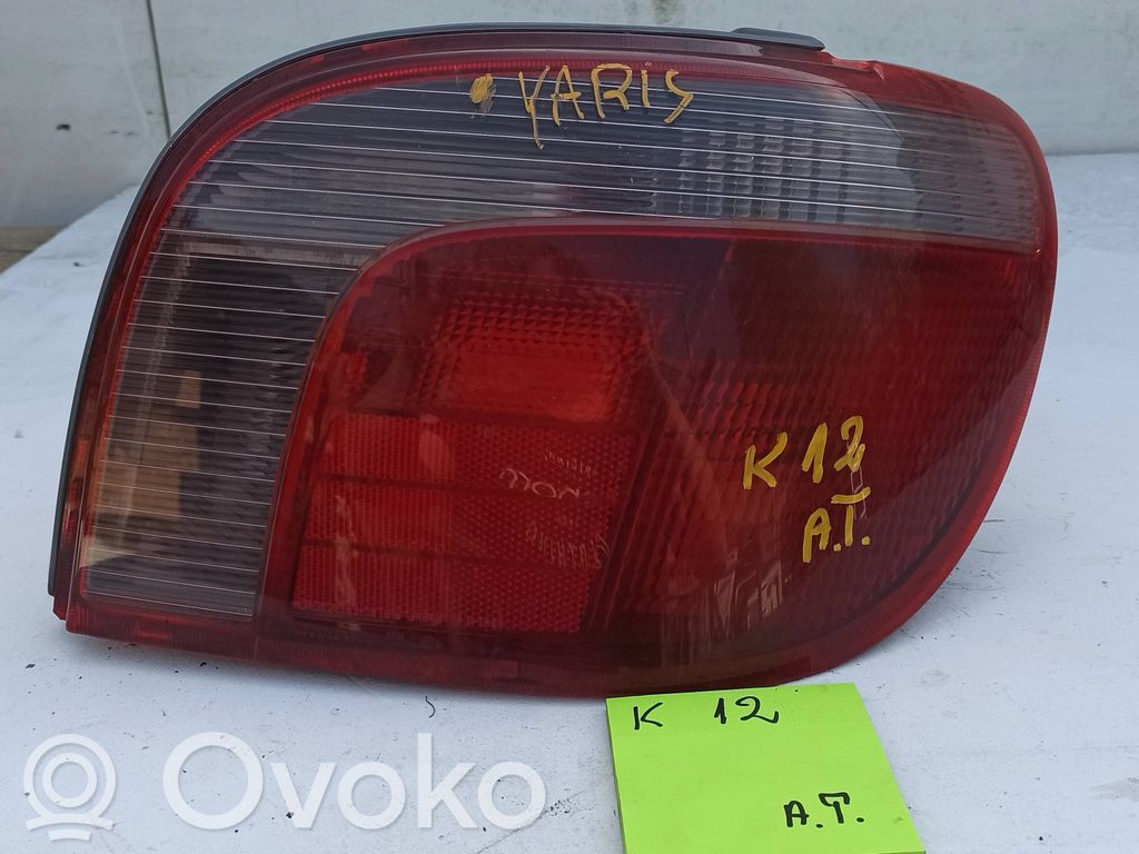 Lampa tylna   815500D010