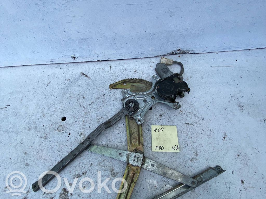 Toyota Corolla E110 Elektryczny podnośnik szyby drzwi przednich 