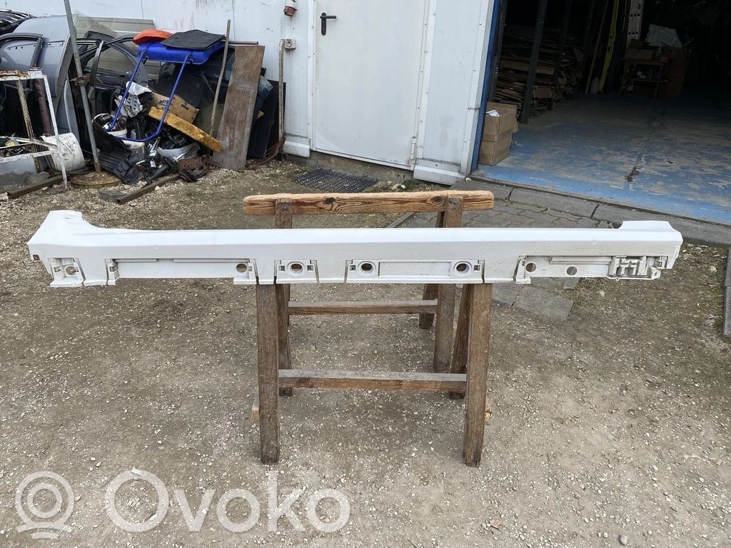 Toyota Corolla E210 E21 Kynnyksen/sivuhelman lista 