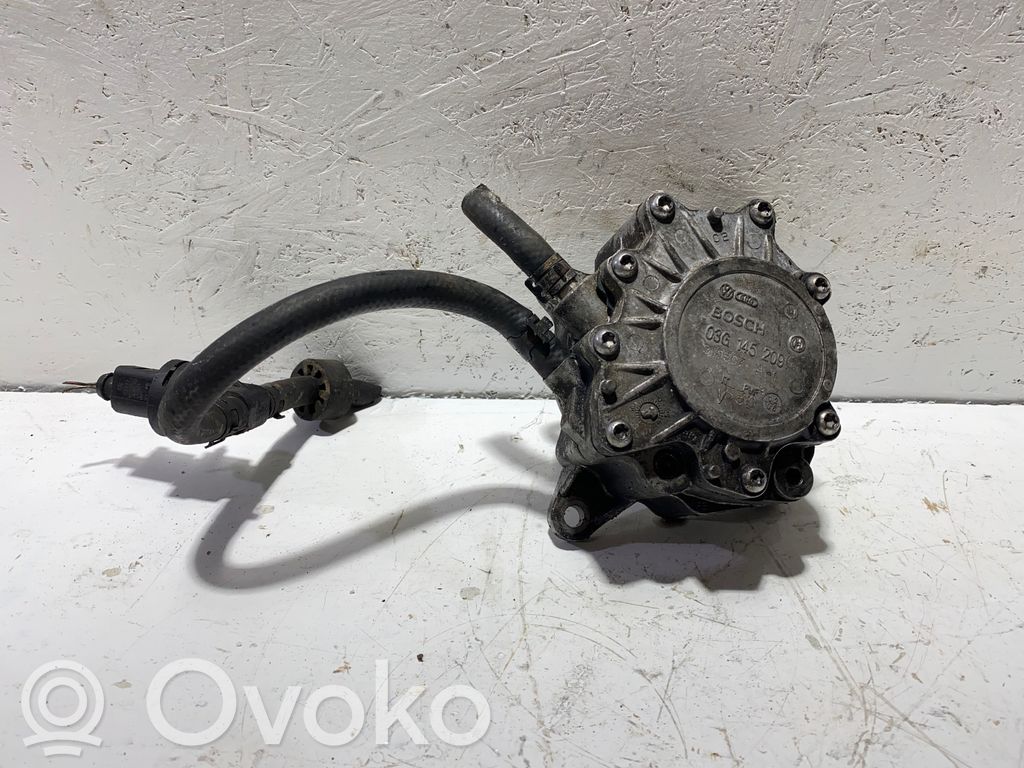 Volkswagen PASSAT B6 Vacuum pump 