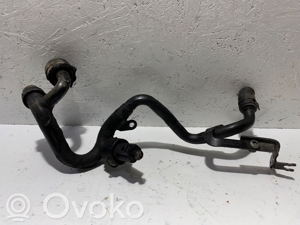 Audi A8 S8 D3 4E Engine coolant pipe/hose 