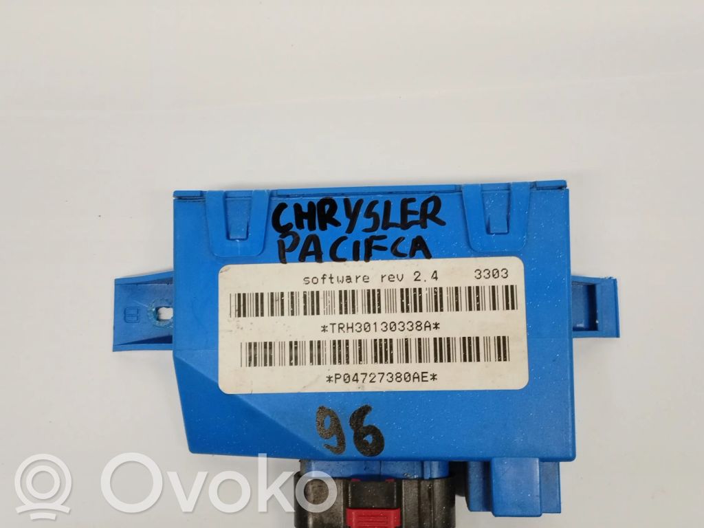 Unidad de control/módulo del maletero/compartimiento de carga   P04727380AE