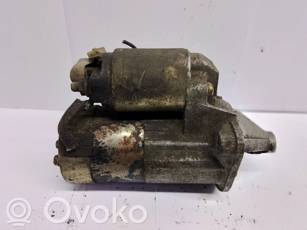 Mitsubishi Carisma Rozrusznik 