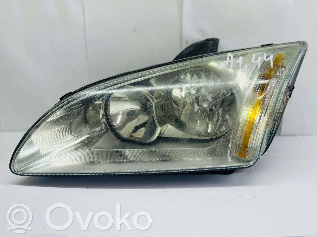 Ford Focus Headlight/headlamp 