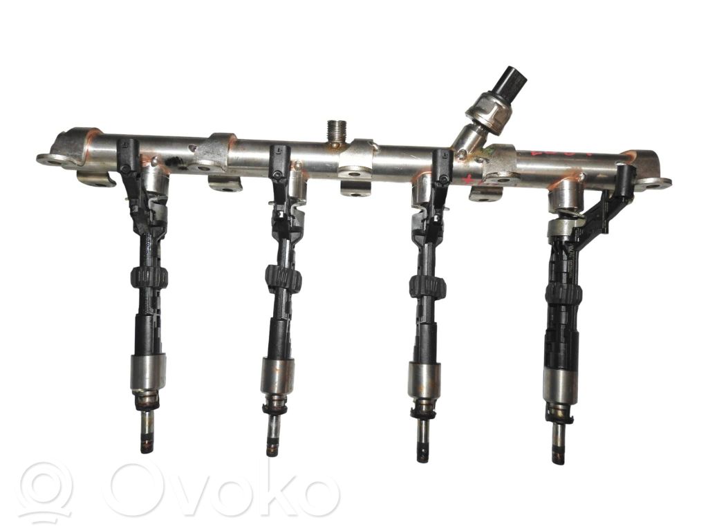 Inyector de combustible   0P2133315,06M906036L
