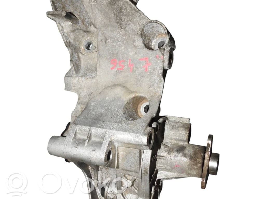 BMW 2 F22 F23 Mocowanie alternatora 