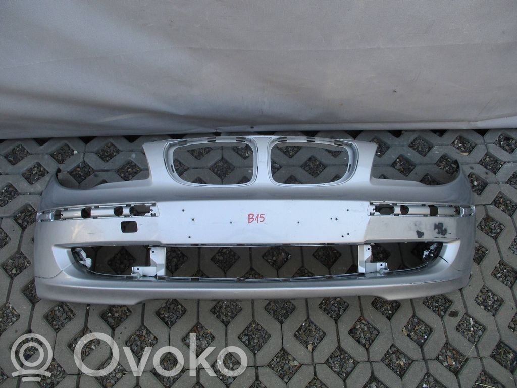 BMW 1 E81 E87 Priekinis bamperis 
