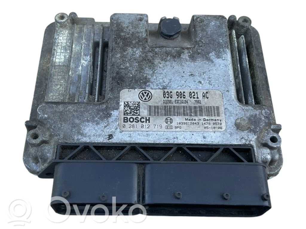 Volkswagen PASSAT B6 Engine control unit/module 