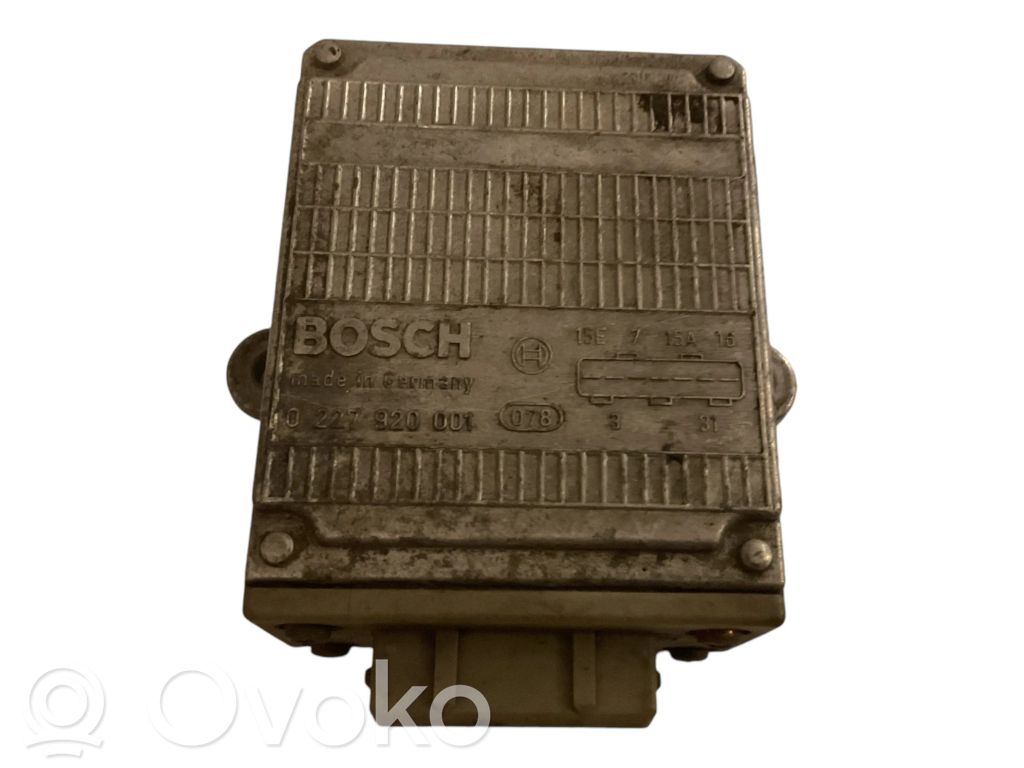 BMW 3 E30 Degimo rėlė 
