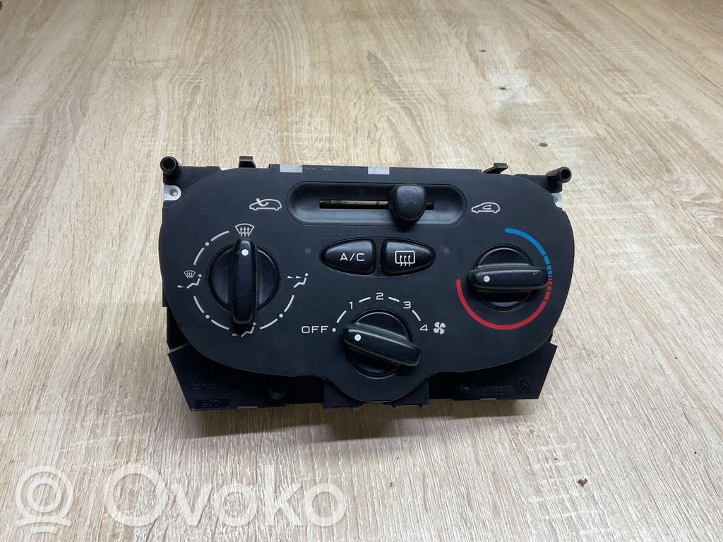 Peugeot 206 Climate control unit 