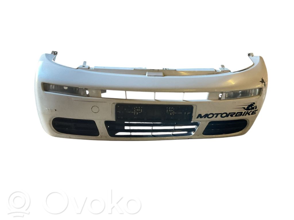 Opel Vivaro Parachoques delantero 