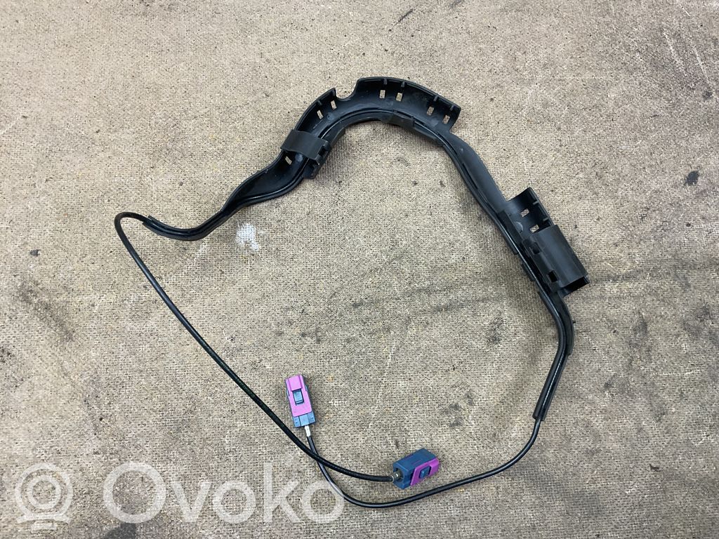 BMW 3 E46 Tailgate/trunk/boot hinge 