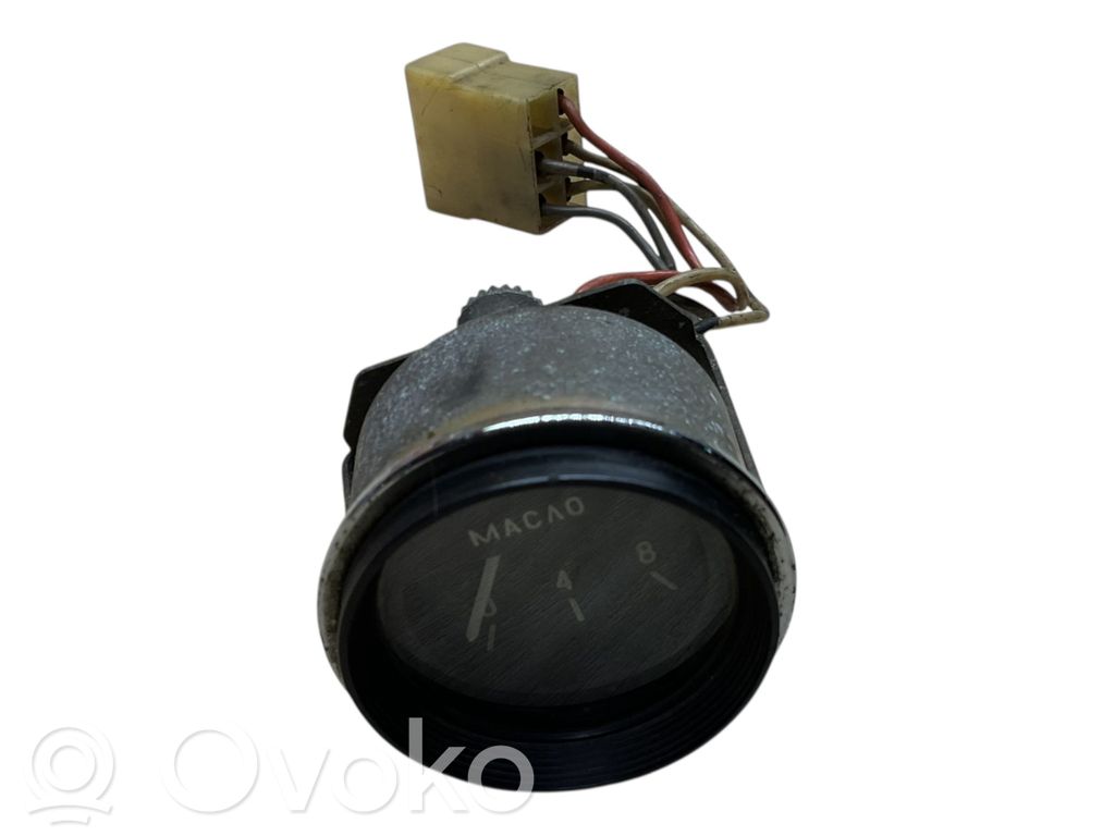 Oil level sensor