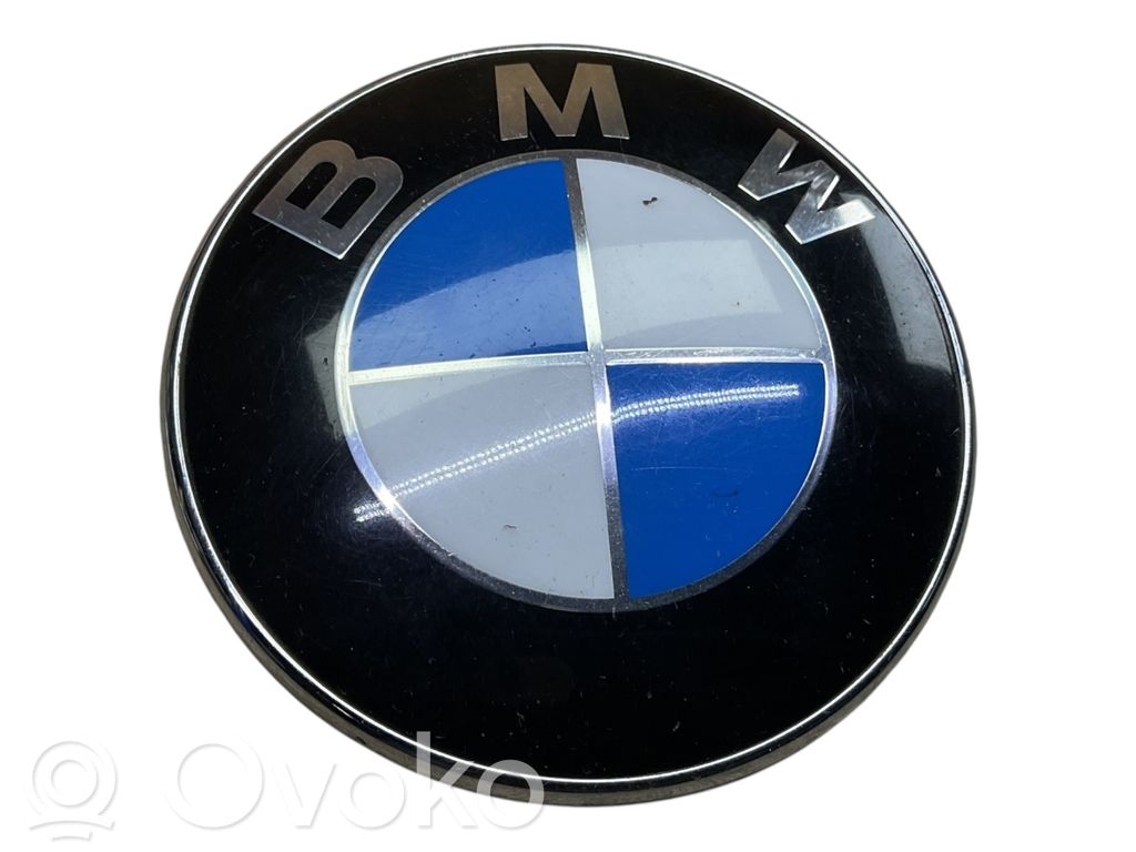 BMW 5 E60 E61 Emblemat / Znaczek 