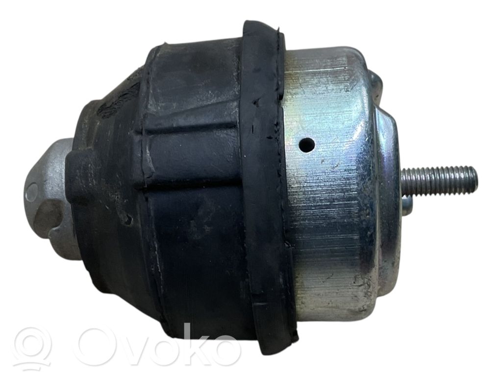 Engine mount bracket   F816,8624754