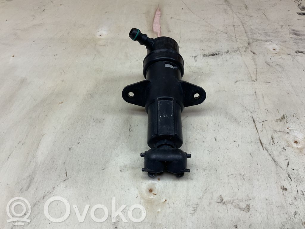BMW X3 E83 Headlight washer spray nozzle 