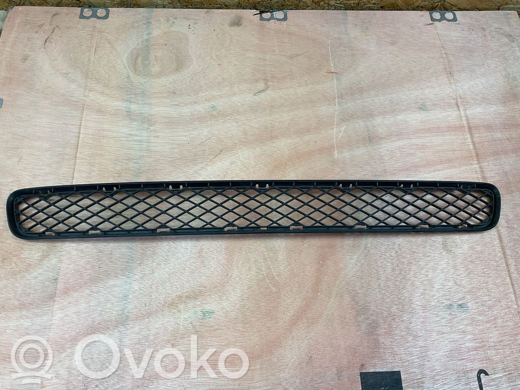 BMW X3 E83 Front bumper lower grill 