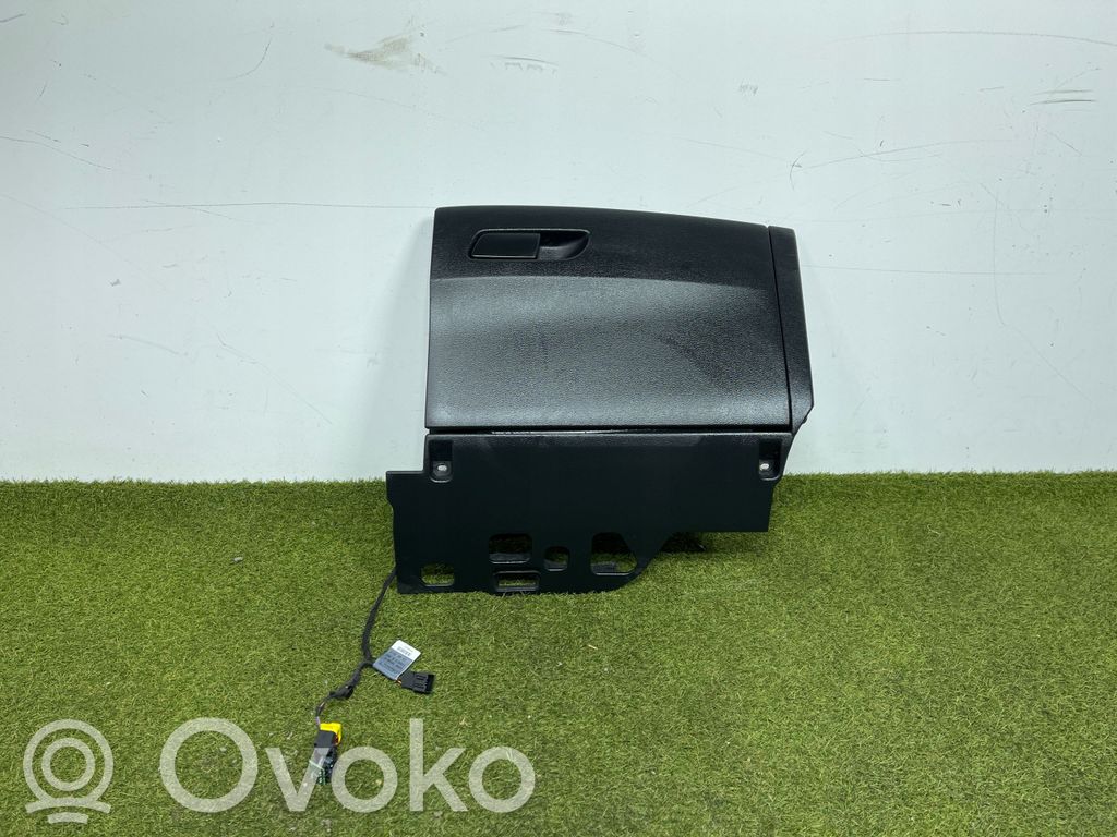 Audi A4 S4 B9 Daiktadėžė 