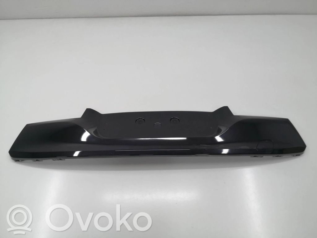 BMW i3 Moldura inferior del parachoques trasero 