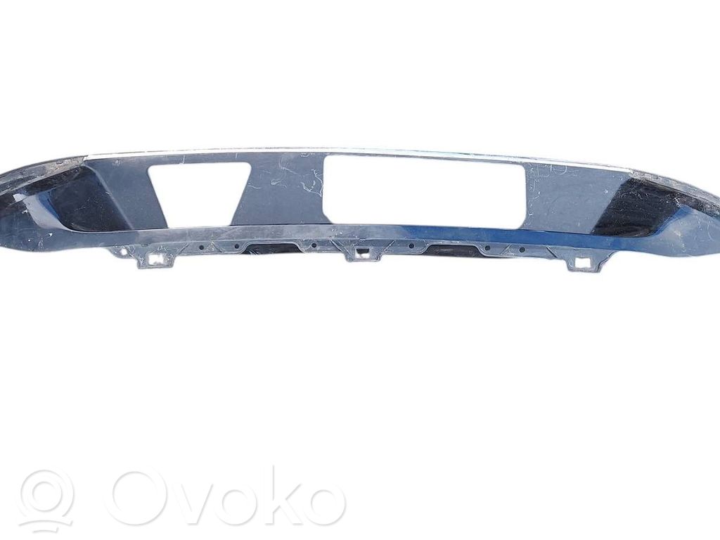 Volkswagen PASSAT B8 Apakšējā bampera daļa 