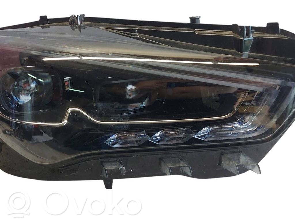 Mercedes-Benz CLA C118 X118 Lampa przednia 