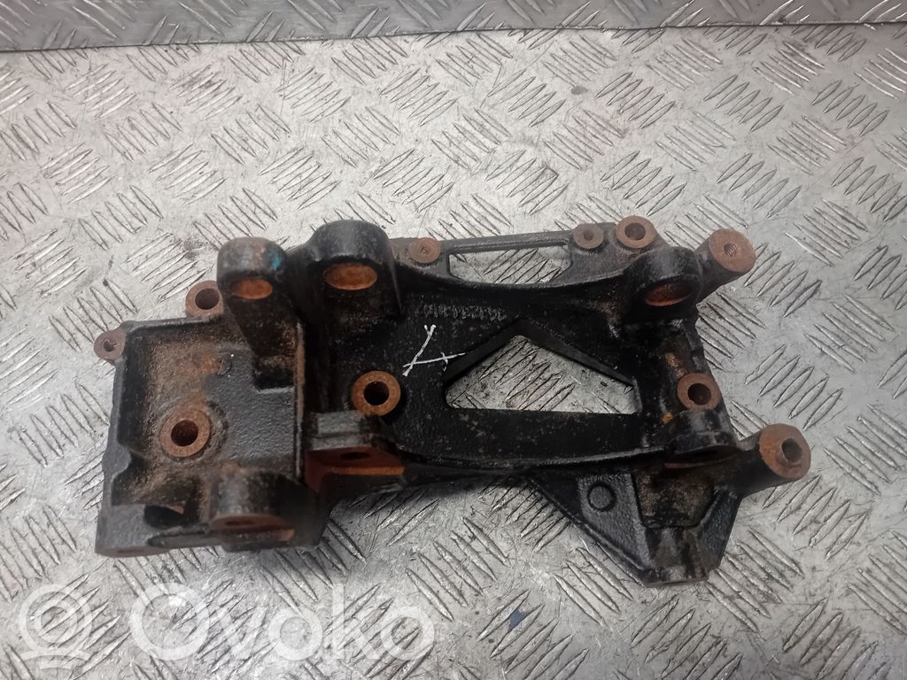 Citroen C5 Generator/alternator bracket 