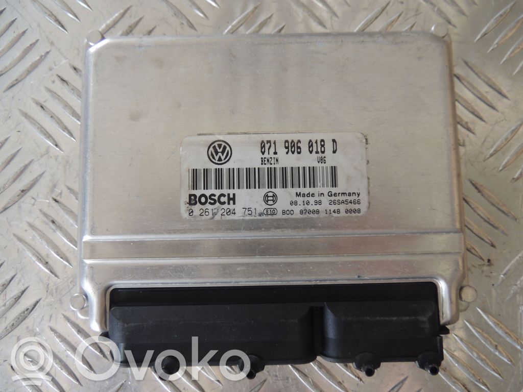 Volkswagen PASSAT B5 Engine control unit/module 
