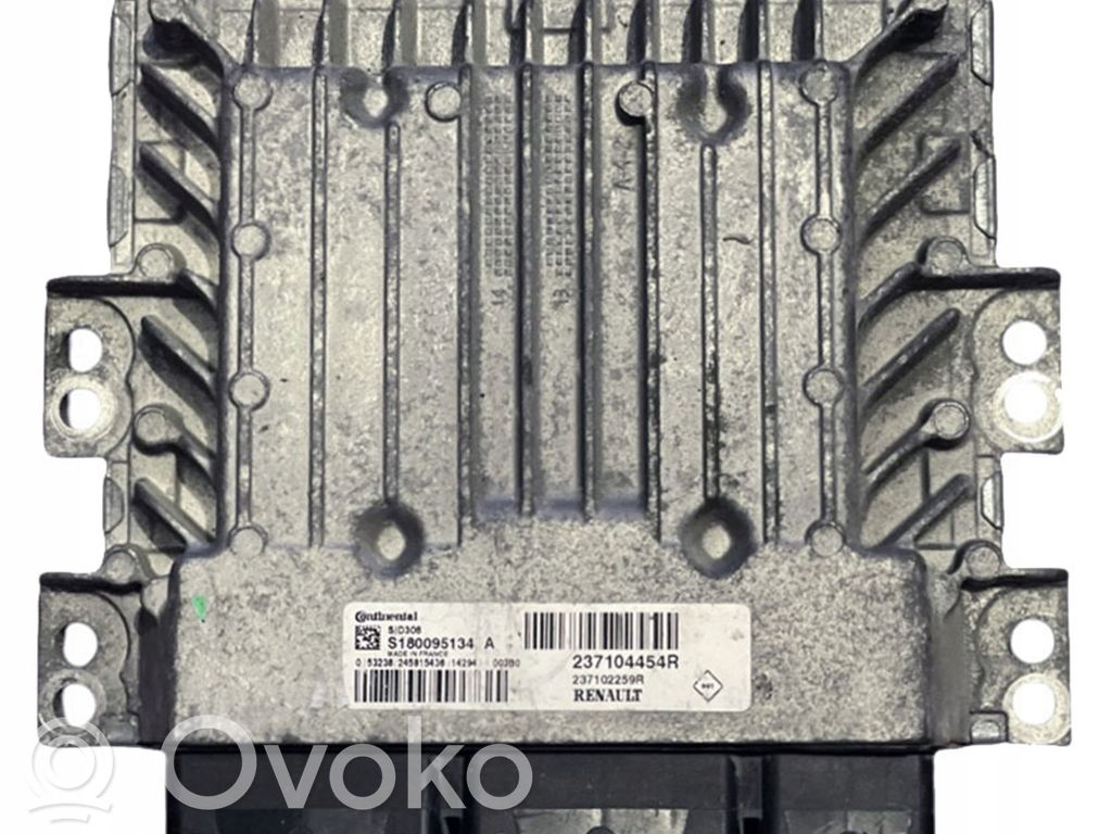 Dacia Duster Engine control unit/module 