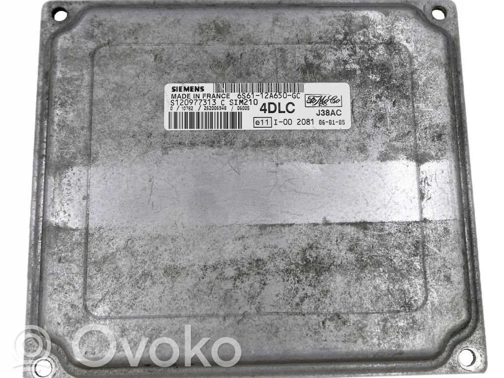 Ford Focus Engine control unit/module 