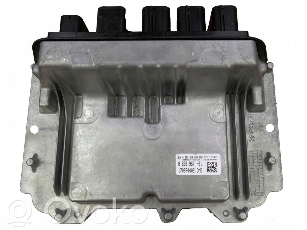 BMW 2 F46 Engine control unit/module 