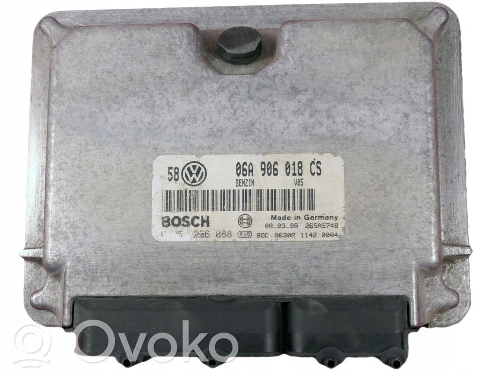 Engine control unit/module   06A906018CS,0261206088