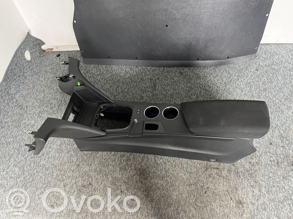 Renault Megane IV Armrest 