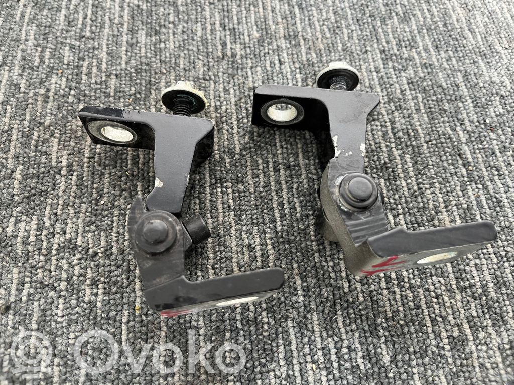 Zawias górny drzwi przednich   8K0831401P,8K0821401P,A046574