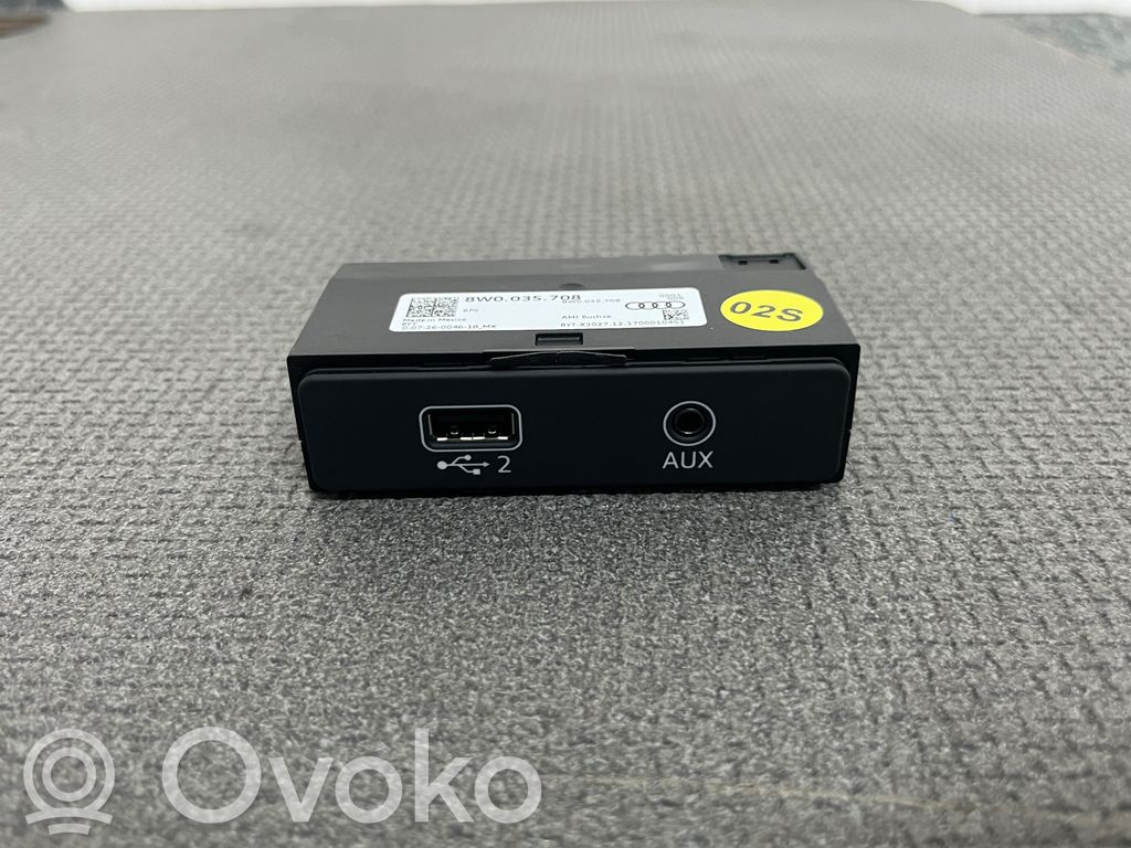Audi Q5 SQ5 FY Enchufe conector entrada auxiliar 