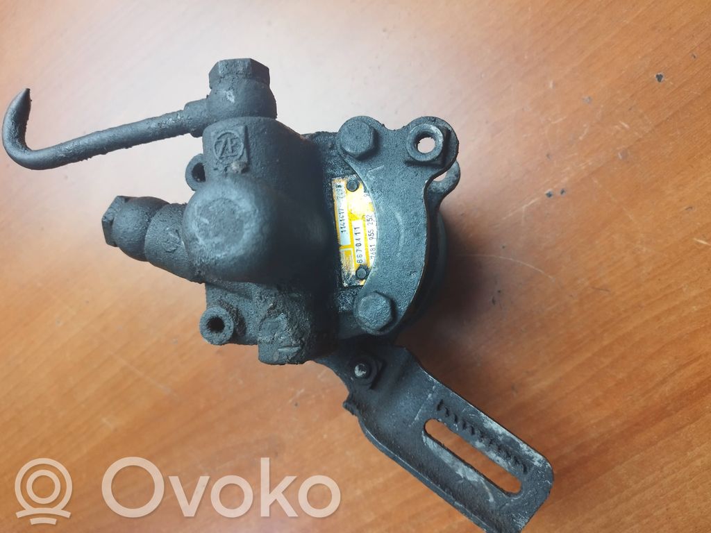 Power steering pump   1141417