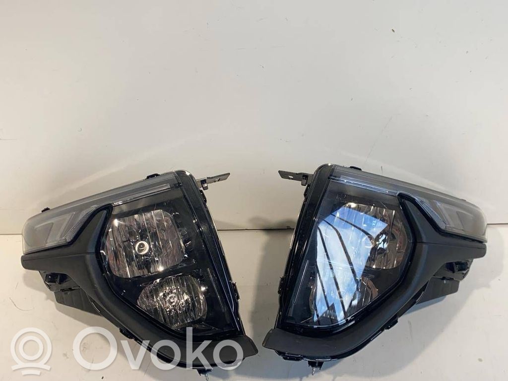 Ford Transit Courier II Lot de 2 lampes frontales / phare 