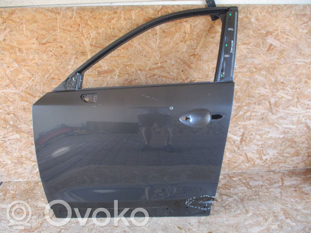 Puerta delantera   KB7W59010