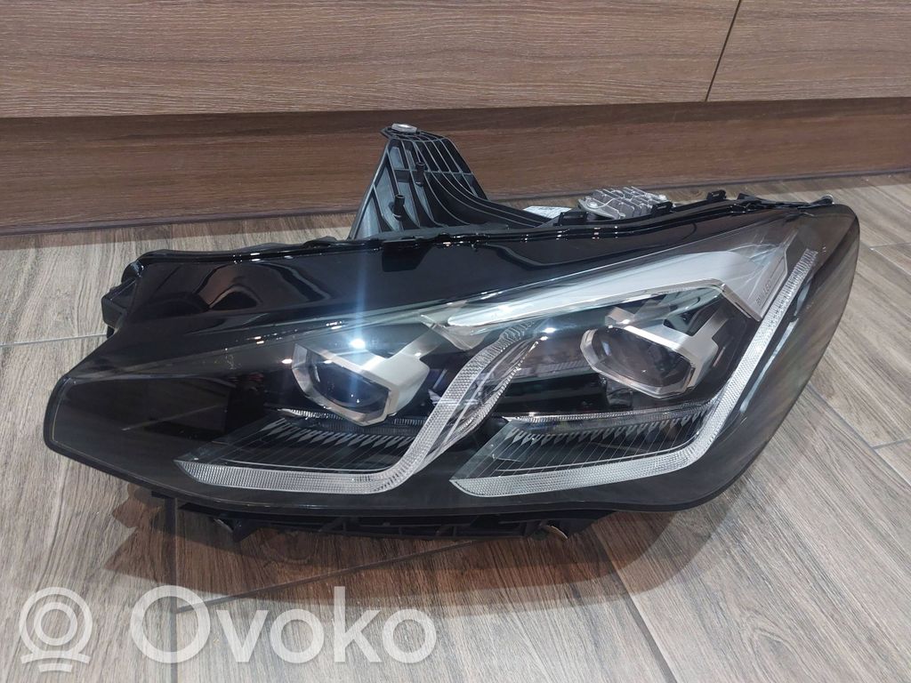 BMW 2 Active Tourer U06 Scheinwerfer 